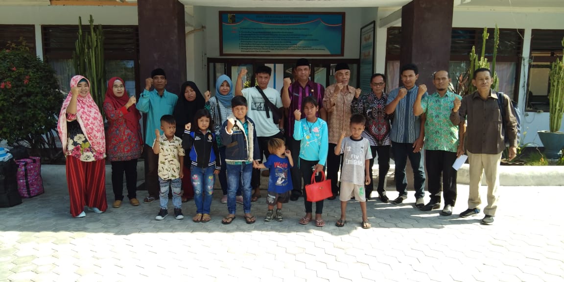 Dinas Tenaga Kerja & Transmigrasi Lotim, Pemberangkatan  Calon Warga Transmigran Ke Kabupaten Muna, Sulawesi Tenggara,  3 Kepala Keluarga (KK)